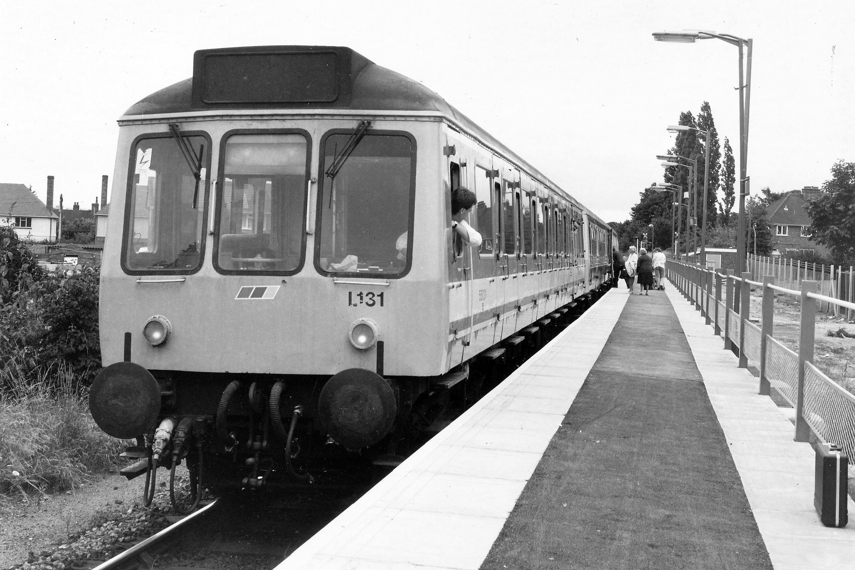 55031 and a Metro-Cammell 2-car unit 